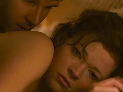 ناقابل یقین بھارتی MILF پریا رائے ایک سائبین کا استعمال کرتے ہوئے